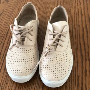 Merrill lightweight cushy shoes